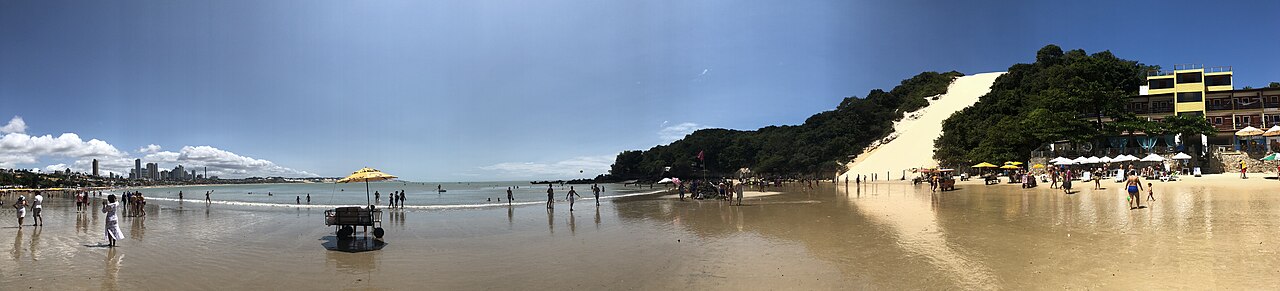 Praia de Ponta Negra e Morro do Careca, em Natal, Rio Grande do Norte