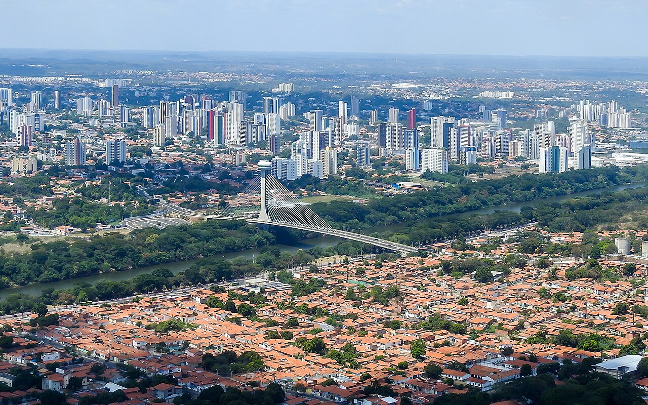 Ponte Estaiada e vista de Teresina, Piauí